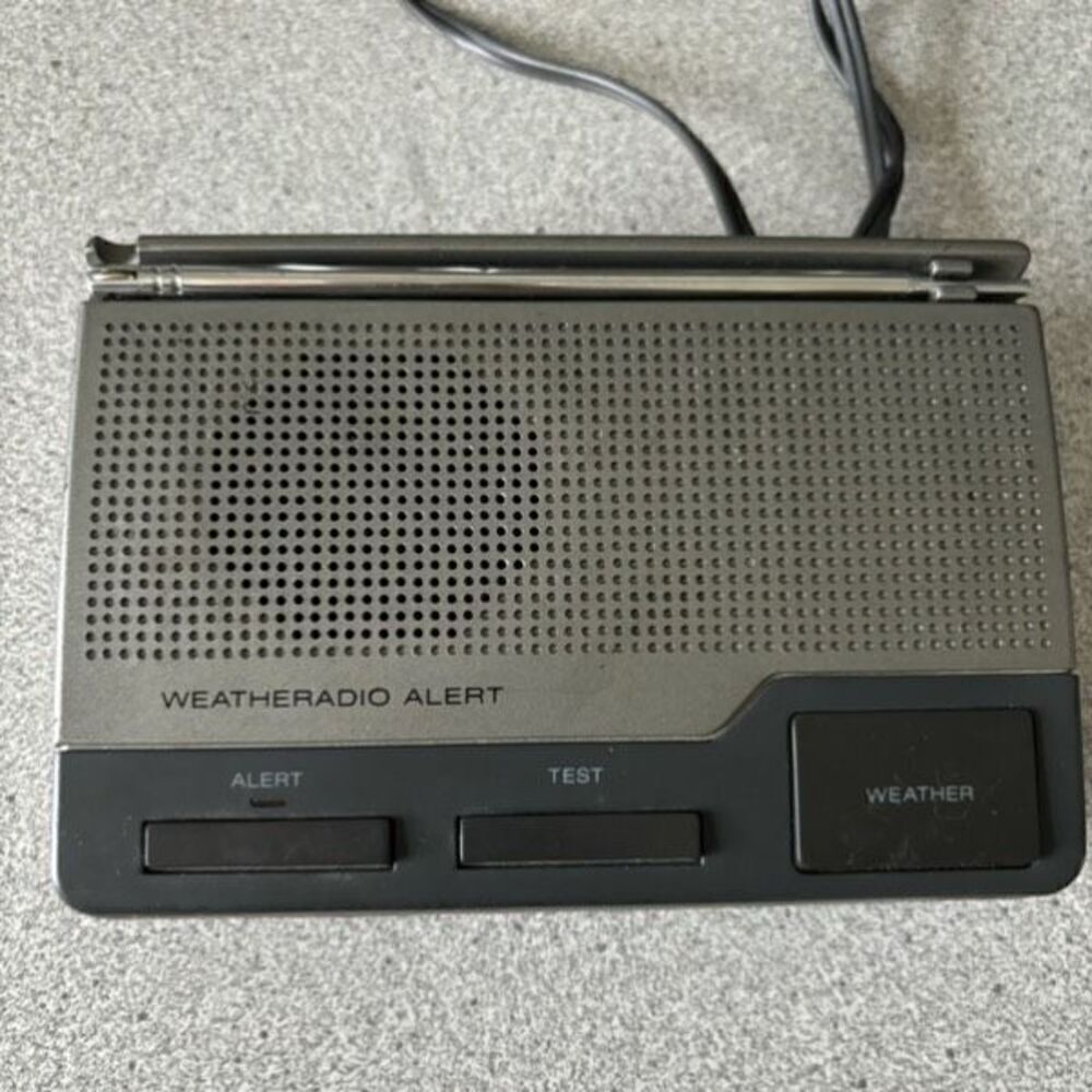 Radio Shack Weatheradio Alert Model No. 12-240